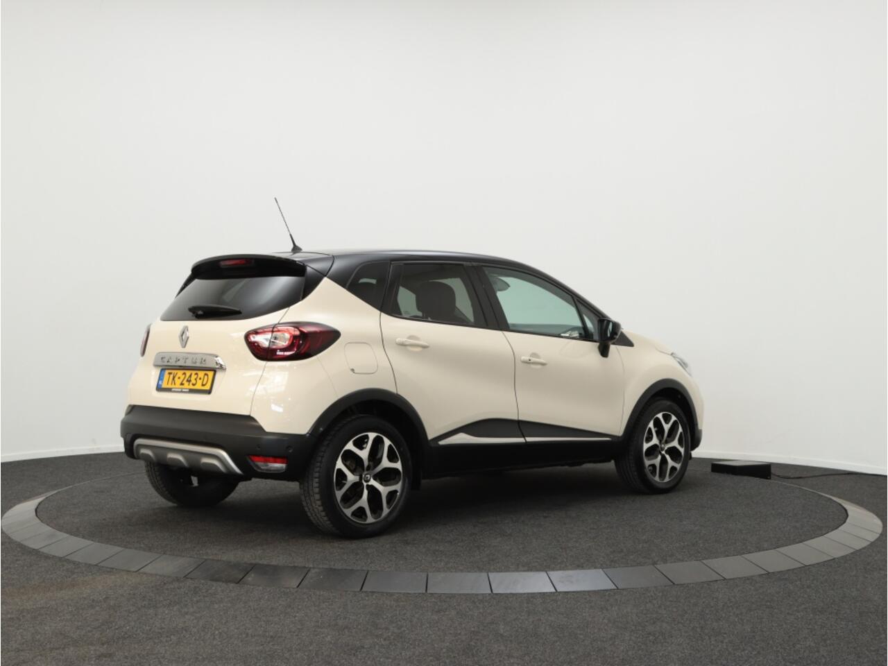 Renault CAPTUR 0.9 TCe Intens | DAB | Carplay | Navigatie | Camera | Airco |