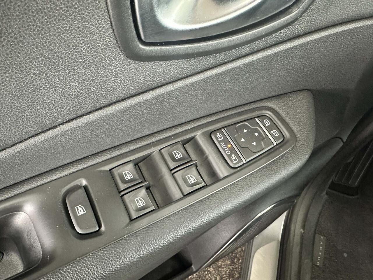 Renault CAPTUR 0.9 TCe Limited Airco | PDC | Navi | Keyless | NAP.