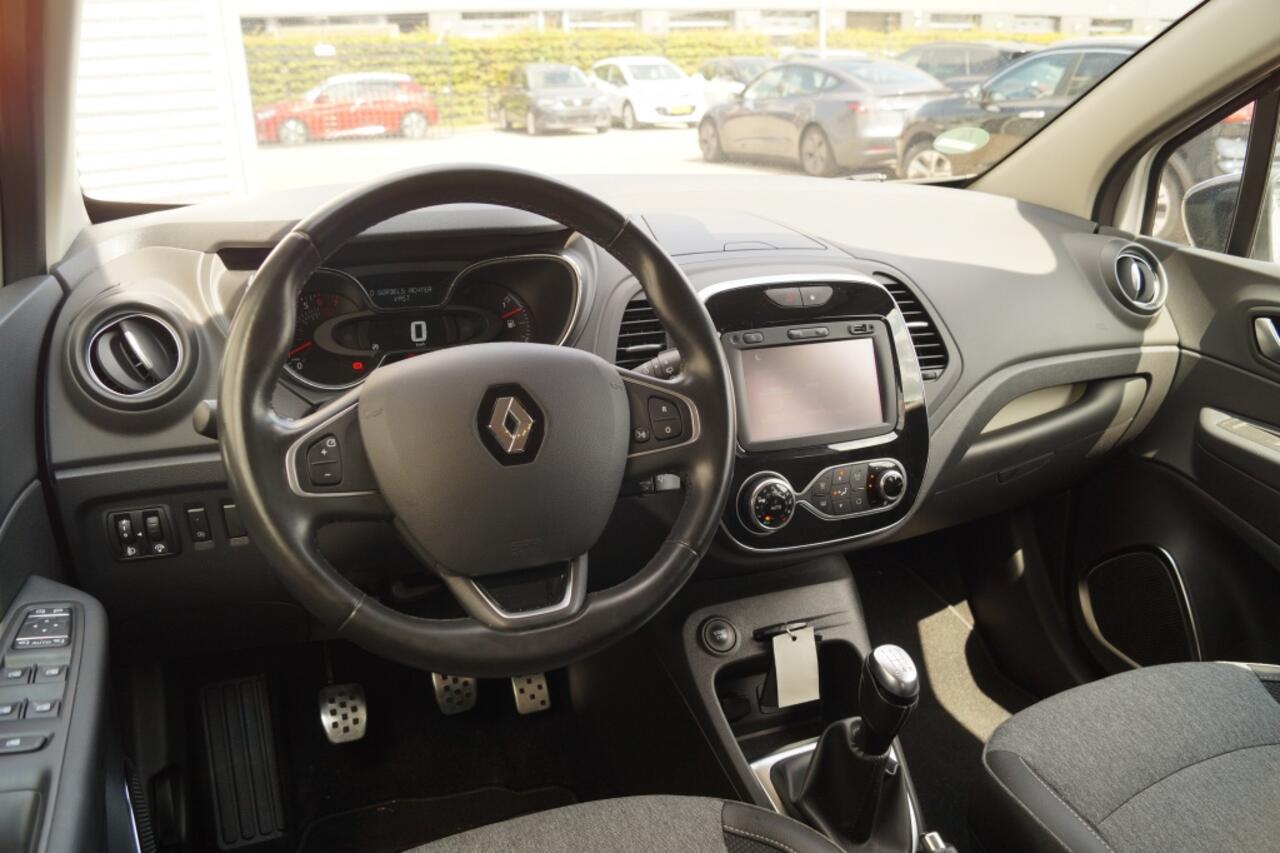 Renault CAPTUR 0.9 TCe Intens Pack Premium -LED-ECC-NAVI-PDC-