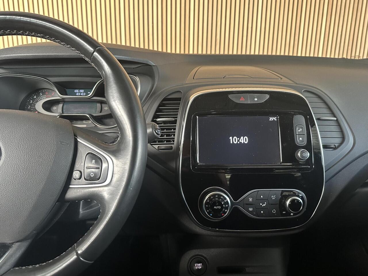 Renault CAPTUR 1.2 TCe Intens NL auto | Trekhaak | Navi | Climate controle