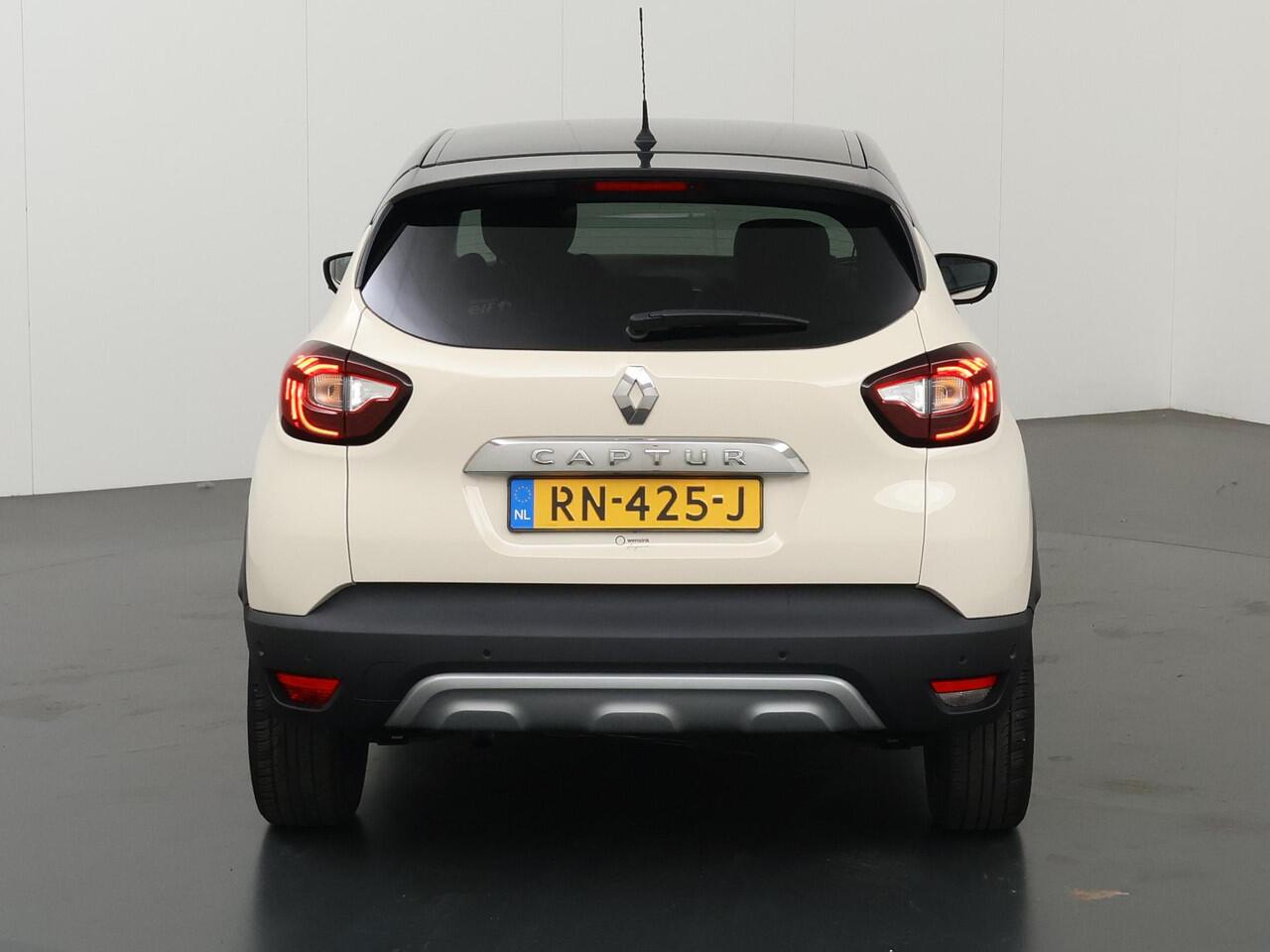 Renault CAPTUR 0.9 TCe Edition One | Navigatie | Leder | Parkeercamera | Cruise Control | Climate Control | Stoelverwarming |