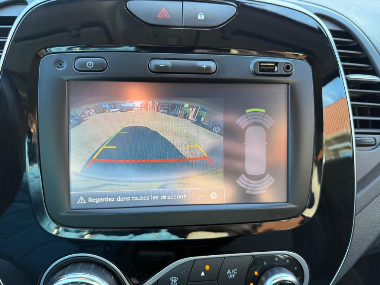 Renault CAPTUR 0.9 TCE INTENS AIRCO/NAVIGATIE/ECC/PDC/HOGE ZITen HOGE INSTAP