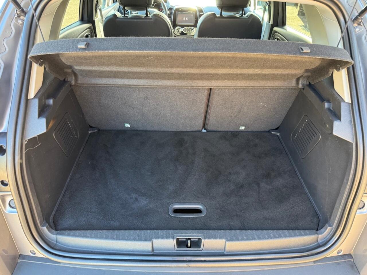 Renault CAPTUR 0.9 TCE INTENS AIRCO/NAVIGATIE/ECC/PDC/HOGE ZITen HOGE INSTAP