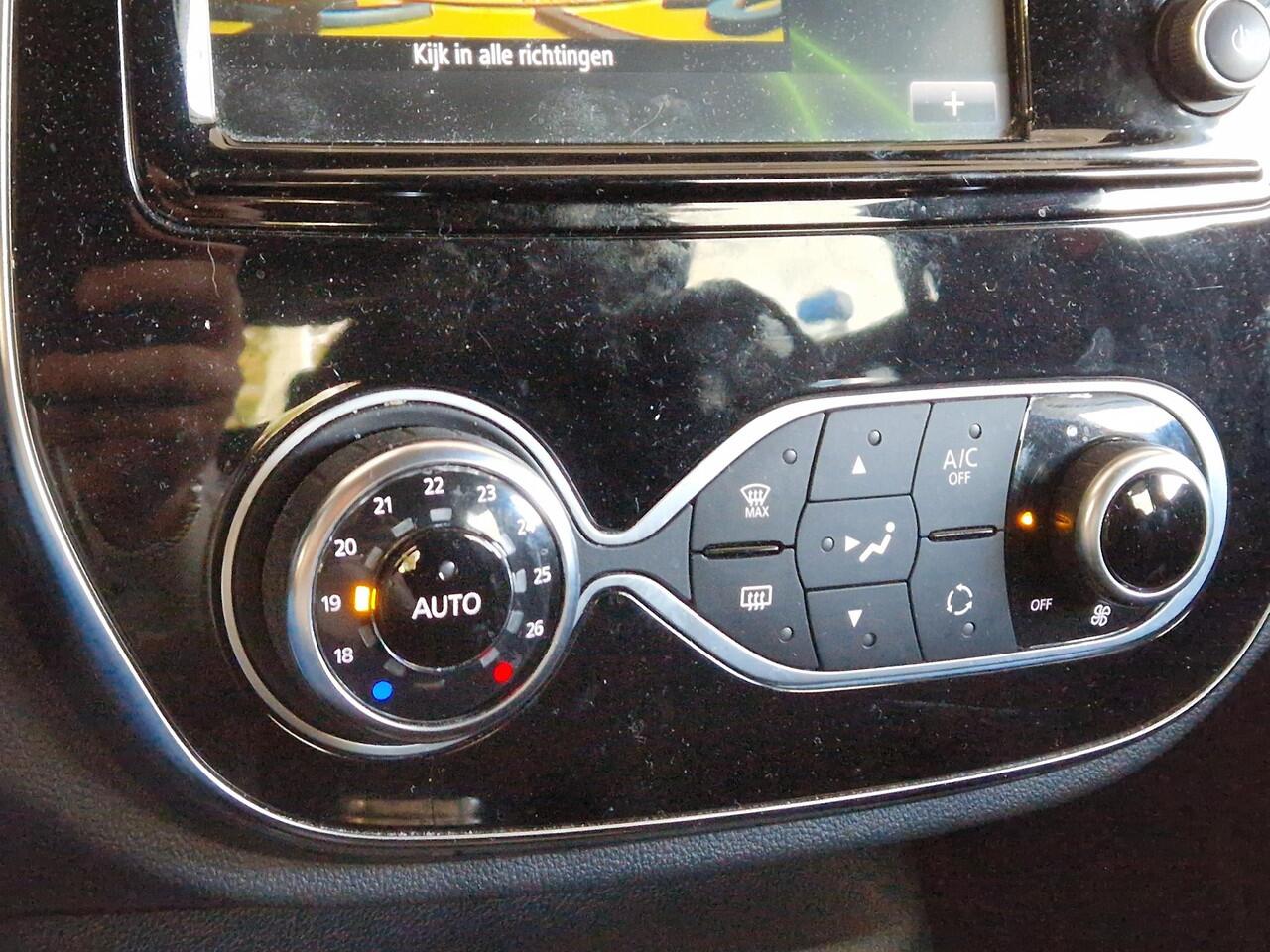 Renault CAPTUR 0.9 TCe Intens | NAVIGATIE | CAMERA | PARKEERSENSOREN VOOR & ACHTER |