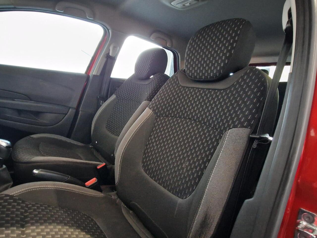 Renault CAPTUR 0.9 TCe Intens | NAVIGATIE | CAMERA | PARKEERSENSOREN VOOR & ACHTER |