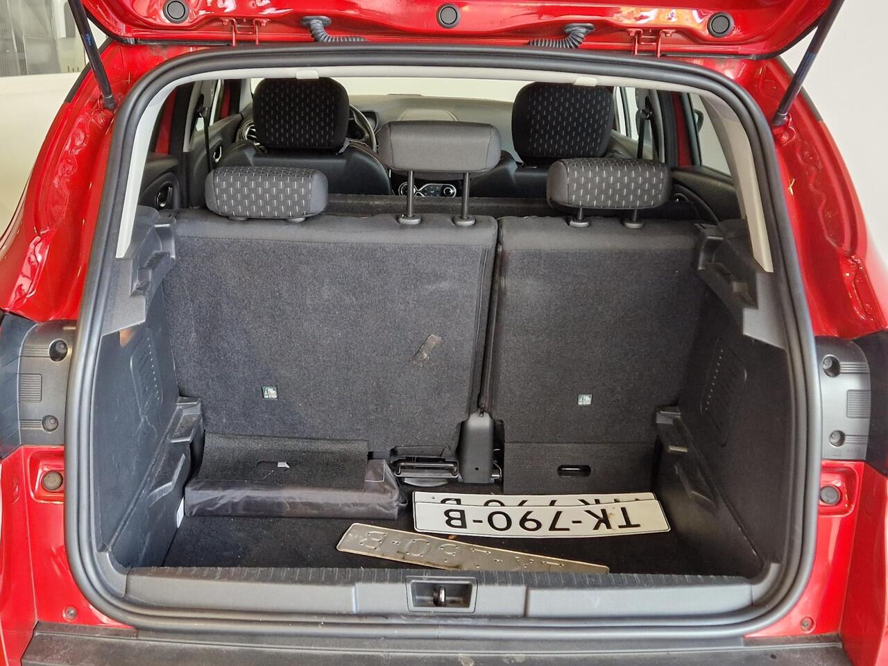 Renault CAPTUR 0.9 TCe Intens | NAVIGATIE | CAMERA | PARKEERSENSOREN VOOR & ACHTER |