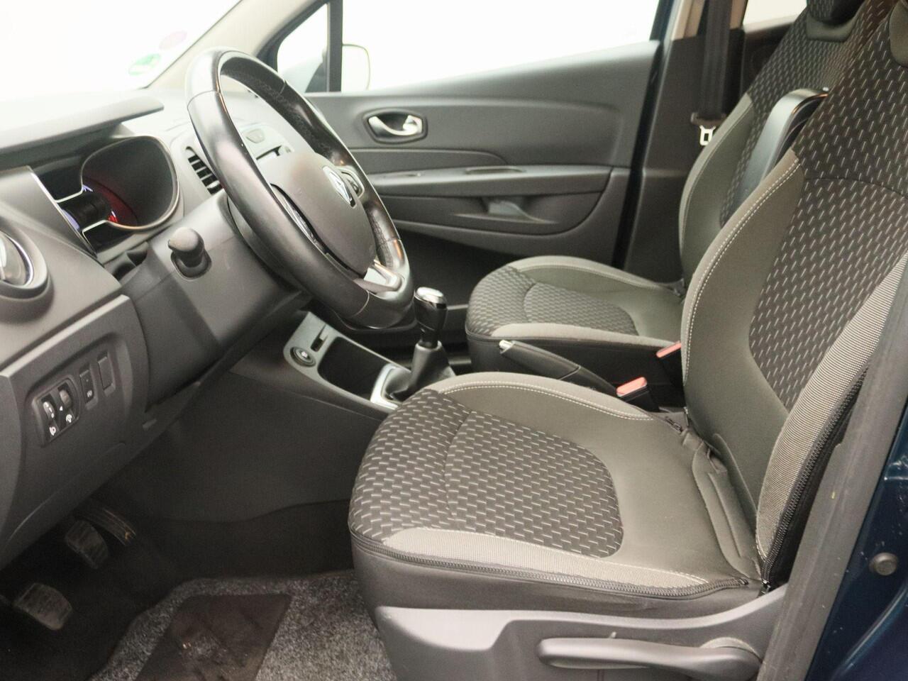 Renault CAPTUR TCe 90 Intens | Navi | Achteruitrijcamera + Parkeersensoren voor/achter | Climate Control | Trekhaak | Reservewiel | Dodehoekdetectie |