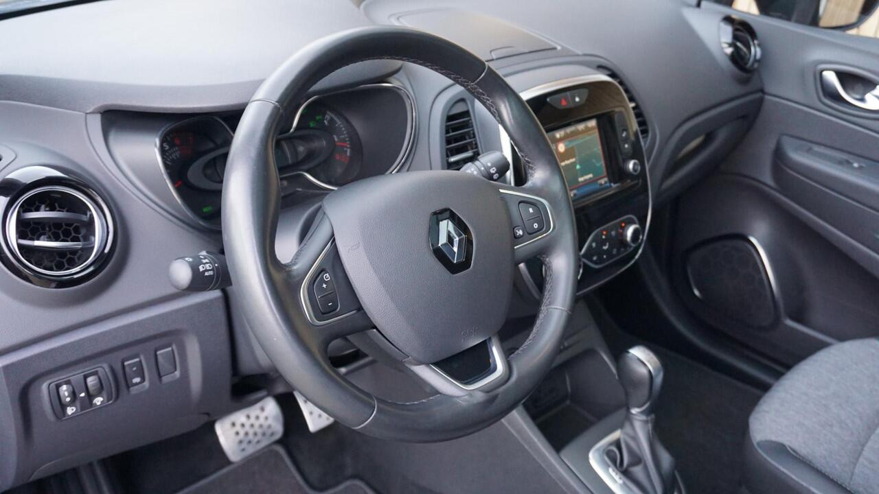 Renault CAPTUR 1.3 TCe 150PK Automaat Intens Pano.Dak Trekhaak 17inch LM Keyless LED H-Leder 91878km!