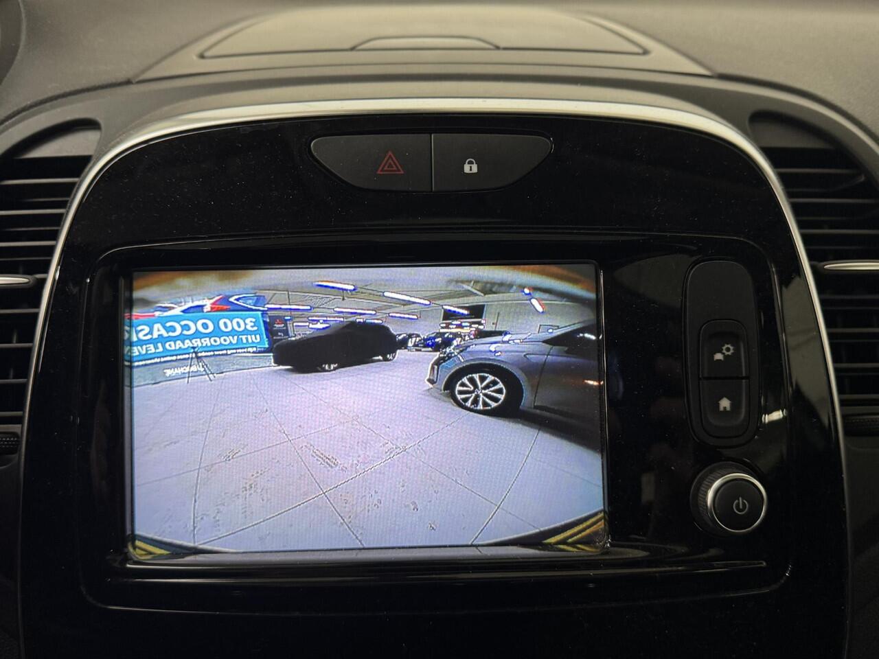 Renault CAPTUR 1.3 TCe Intens | Navigatie | Camera | Panoramadak | Cruise control |