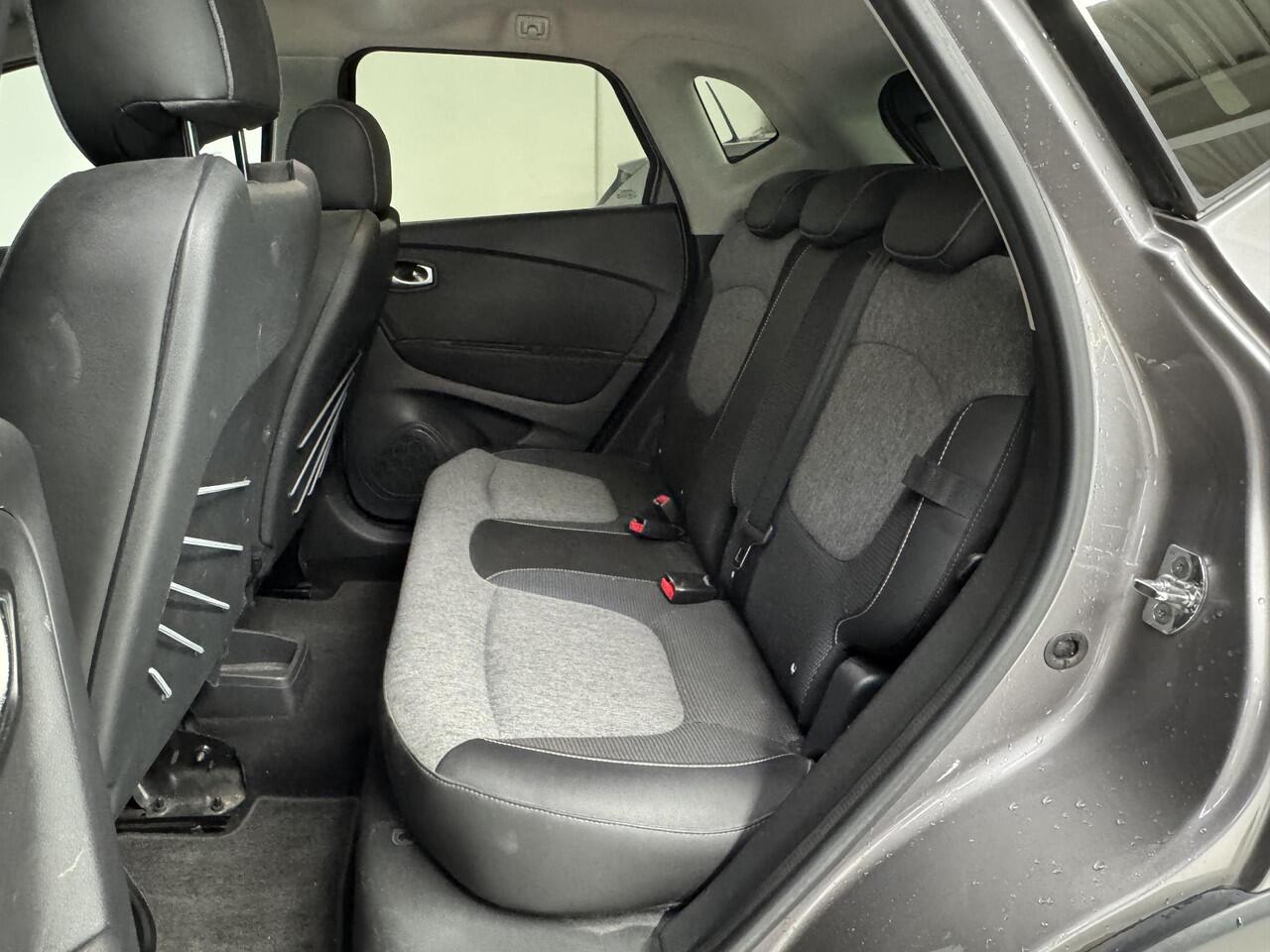 Renault CAPTUR 1.3 TCe Intens | Navigatie | Camera | Panoramadak | Cruise control |