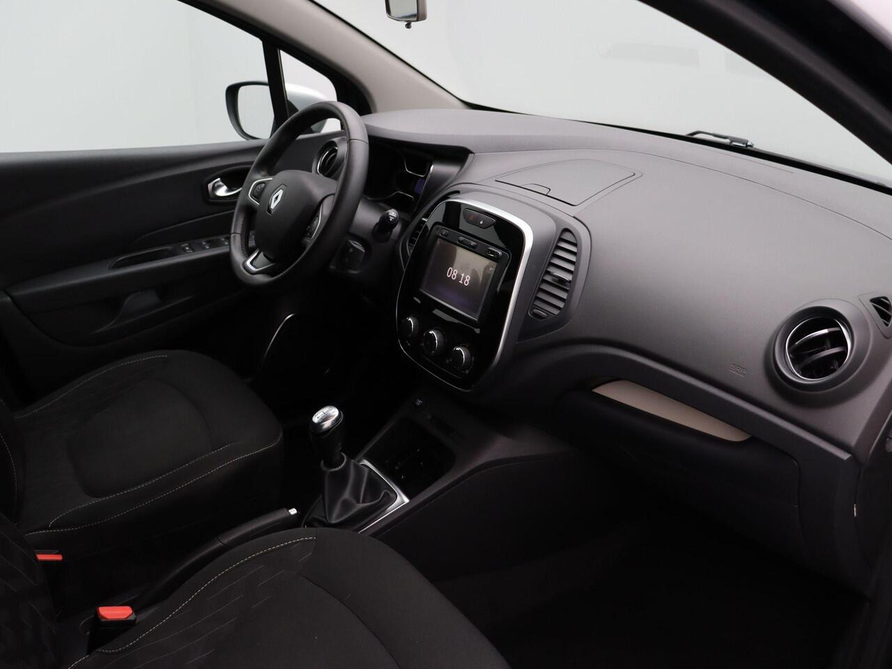 Renault CAPTUR TCe 90pk Limited | Navigatie | Lichtmetaal | Cruise Control | Parkeersensoren Achter |