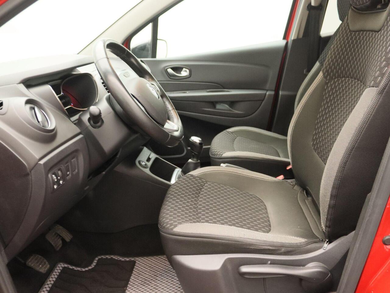 Renault CAPTUR TCe 90 Intens | R-Link navigatiesysteem | LED PURE VISION koplampen | Elektronisch geregelde airconditioning | Skidplates voor en achter in Gris | Two-tone metaalkleur | Parkeersensoren achter |