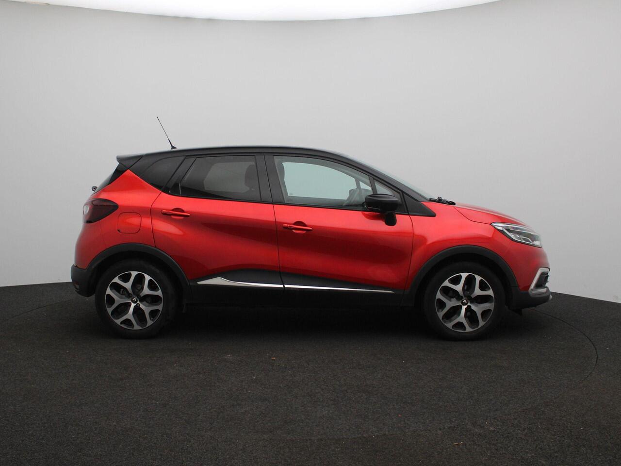 Renault CAPTUR TCe 90 Intens | R-Link navigatiesysteem | LED PURE VISION koplampen | Elektronisch geregelde airconditioning | Skidplates voor en achter in Gris | Two-tone metaalkleur | Parkeersensoren achter |