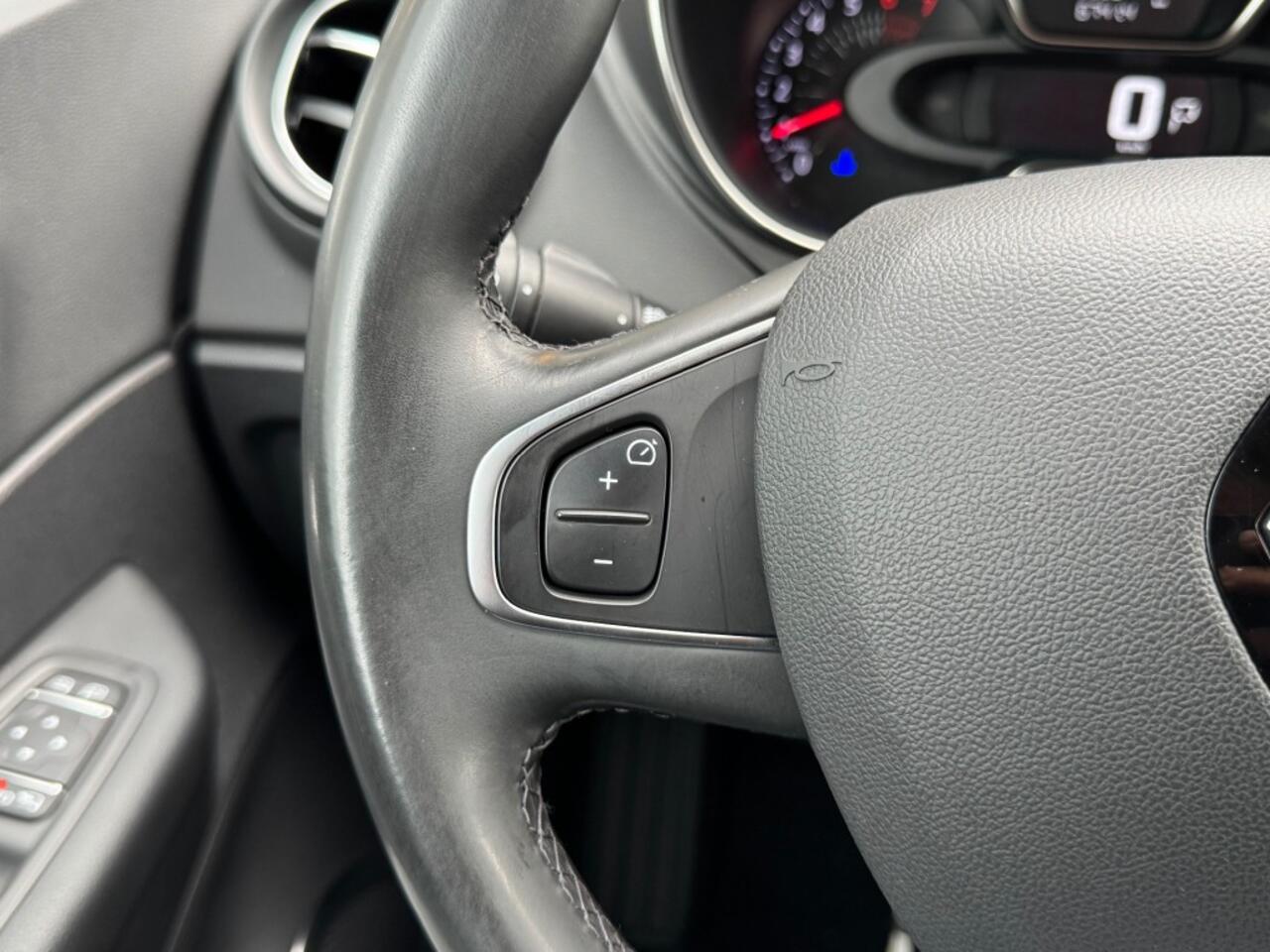 Renault CAPTUR 1.2 TCe Intens 120pk - Navi - camera