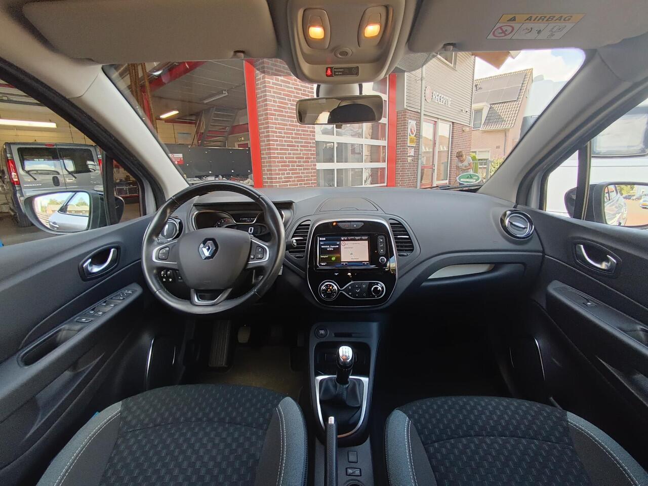 Renault CAPTUR 0.9TCE Intens, camera, Navigatie