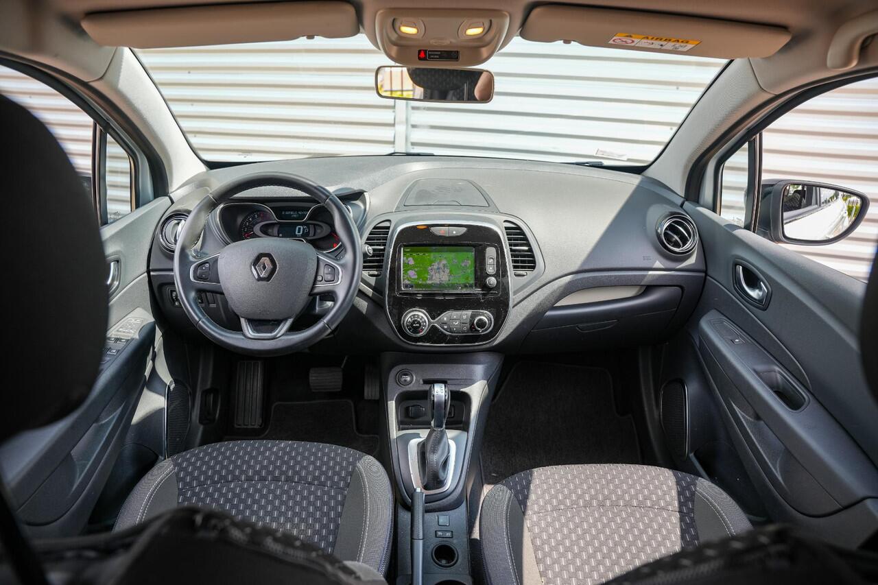 Renault CAPTUR 1.3 TCe Intens Achteruitrijcamera parkeersensoren achter 17"L.M. Navi Mistlampen
