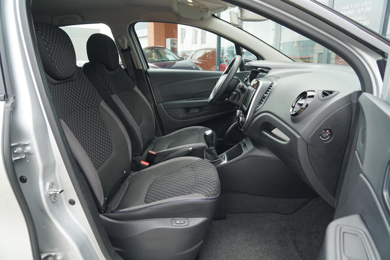 Renault CAPTUR 0.9 TCe Intens + STOELVERWARMING / LED / PARKEERSENSOREN