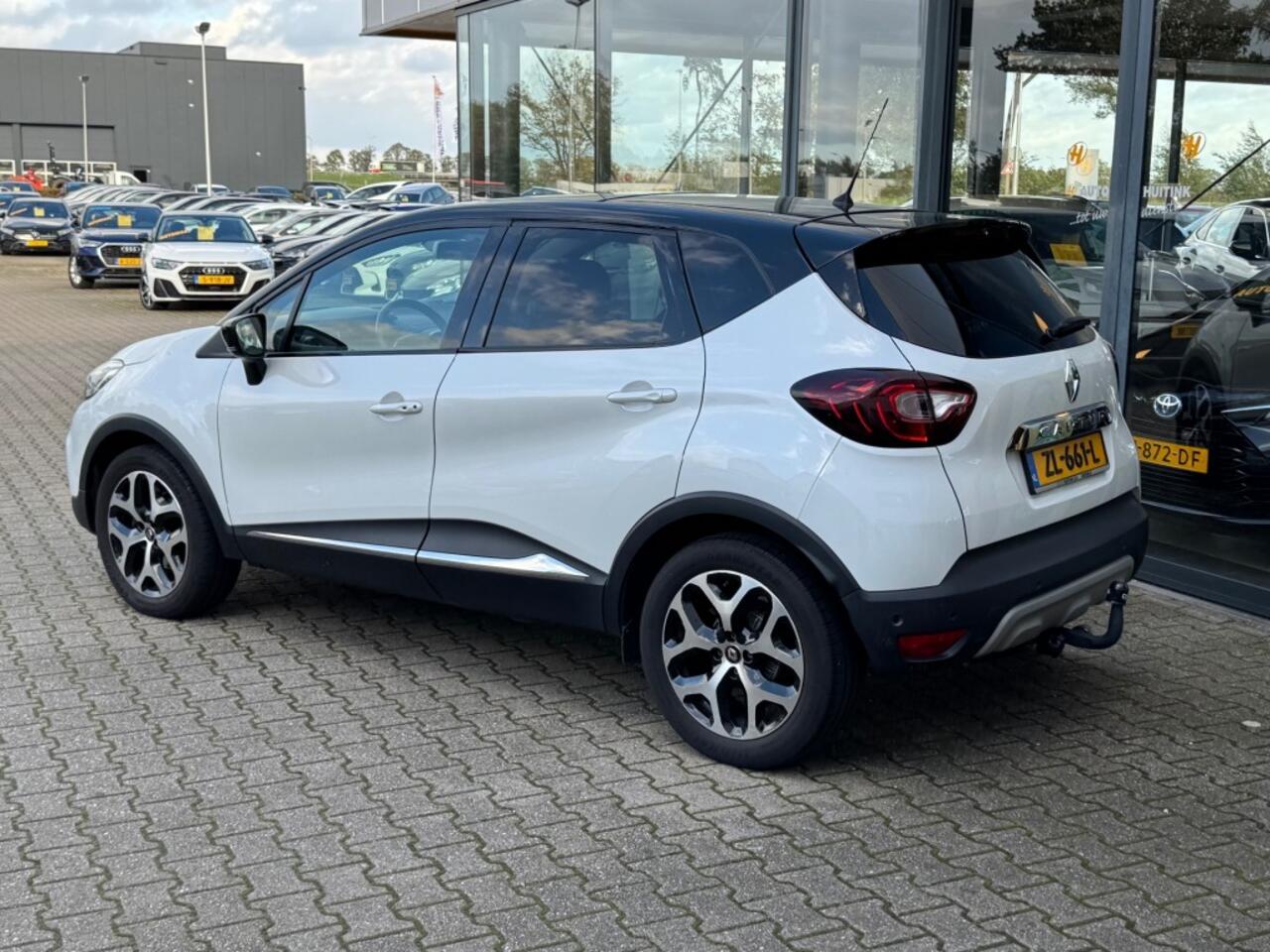 Renault CAPTUR 1.3 TCe150 pk Aut. Intens - Pan dak - camera - dode hoek det.
