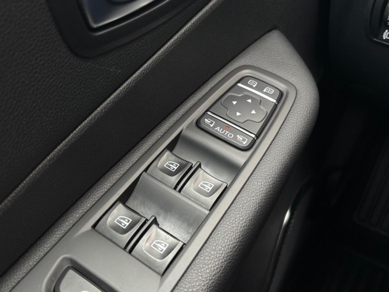 Renault CAPTUR TCe 90 Intens Camera