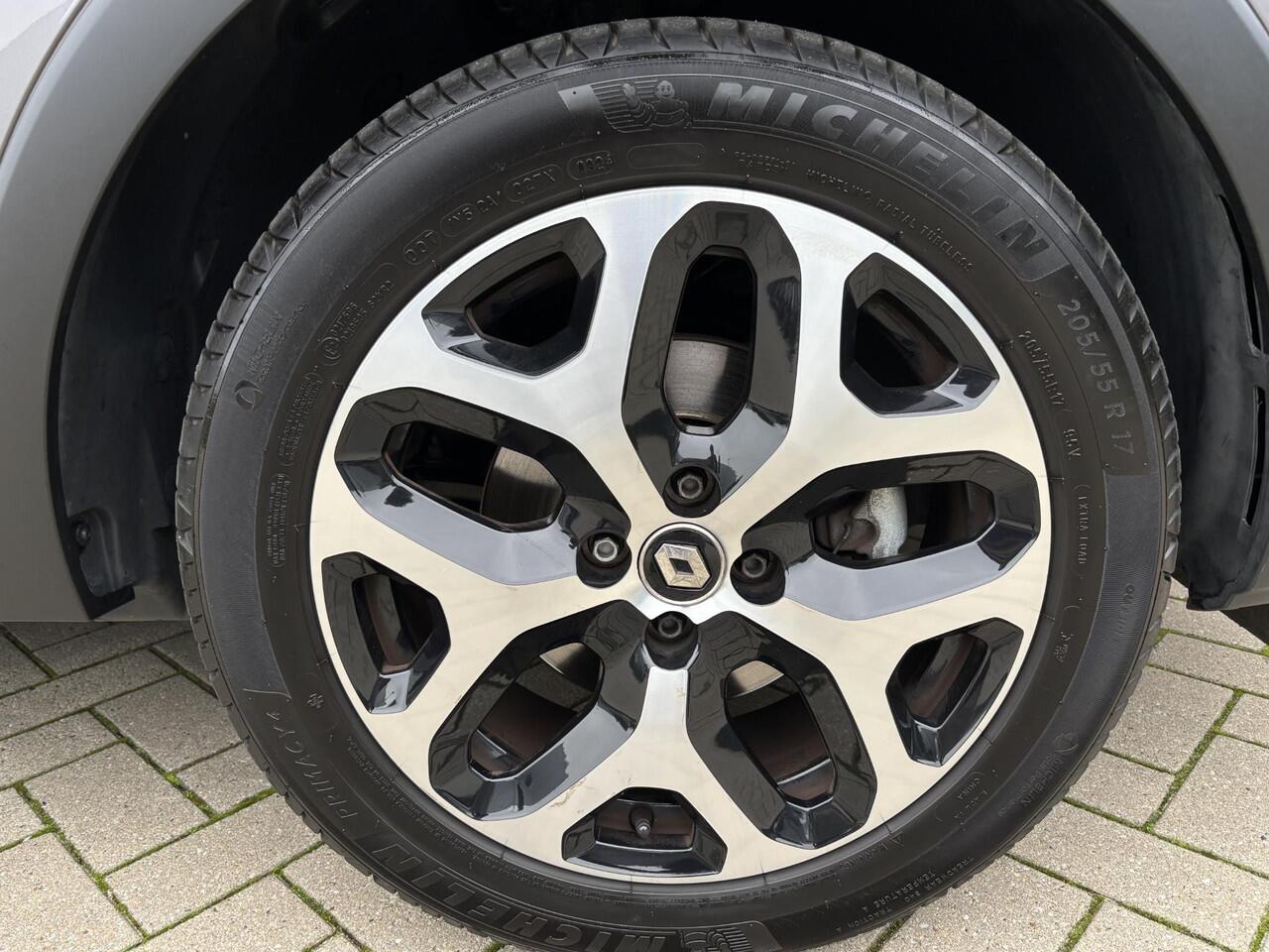 Renault CAPTUR TCe Intens 130 PK | NAVI | CLIMATE EN CRUISE CONTROL | SENSOREN ACHTER | BLUETOOTH | LM VELGEN | LED LAMPEN | KEYLESS ENTRY |