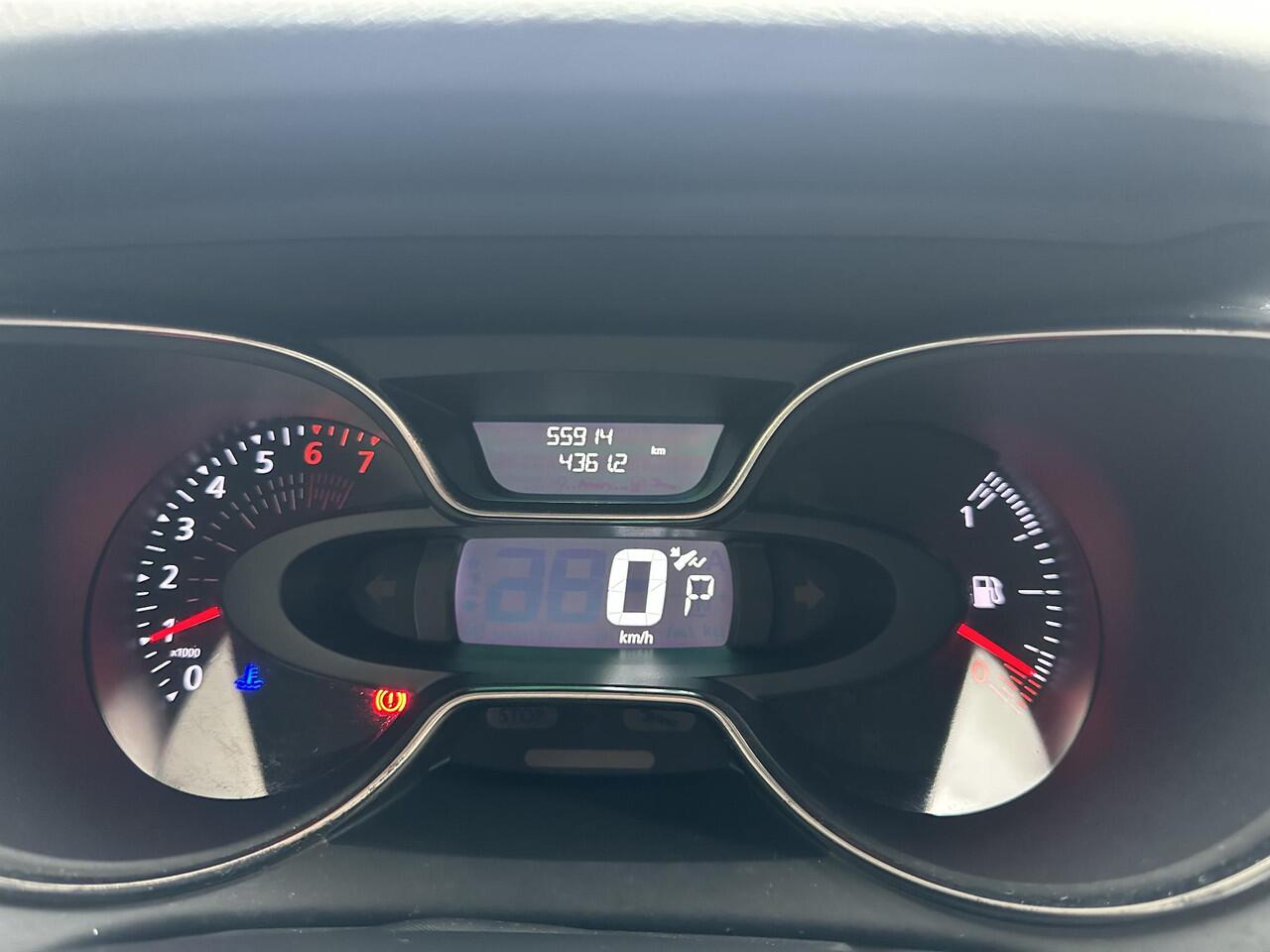 Renault CAPTUR 1.3 TCe 150 EDC Intens | Camera achter | Panorama dak | Dealer onderhouden! |