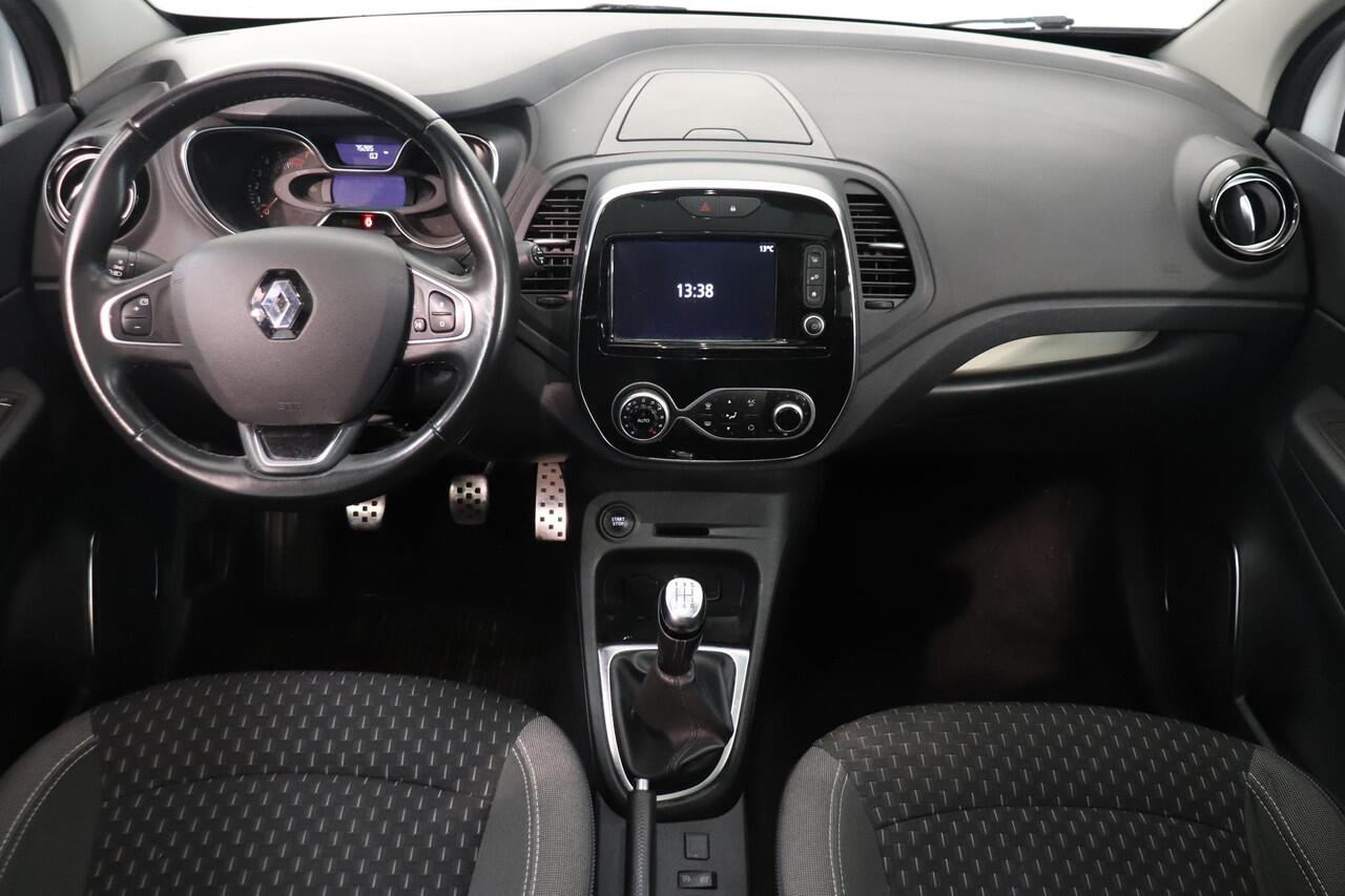 Renault CAPTUR 0.9 TCe Intens | Panoramadak | Camera | Climate control | Cruise control | Navigatie | AndroidAuto | Navigatie |