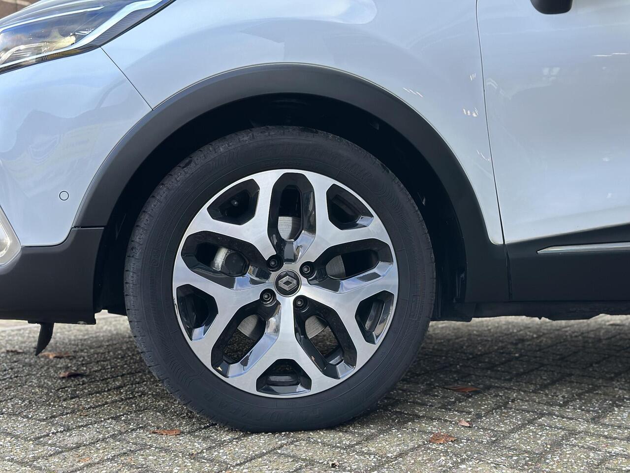 Renault CAPTUR TCe 150 EDC Intens | Airco | Panorama dak | Dealer onderhouden |