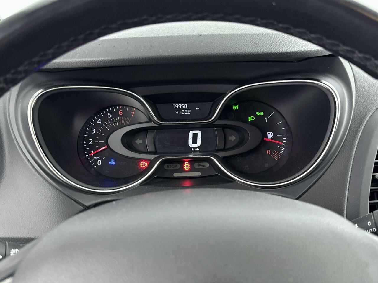 Renault CAPTUR 0.9 TCe 90Pk Intens | Navigatie | Parkeersensoren Voor & Achter | Achteruitrijcamera | Cruise Control & Snelheidsbegrenzer | Keyless Entry | Privacy Glass | Climate Control | Licht & Regensensor |