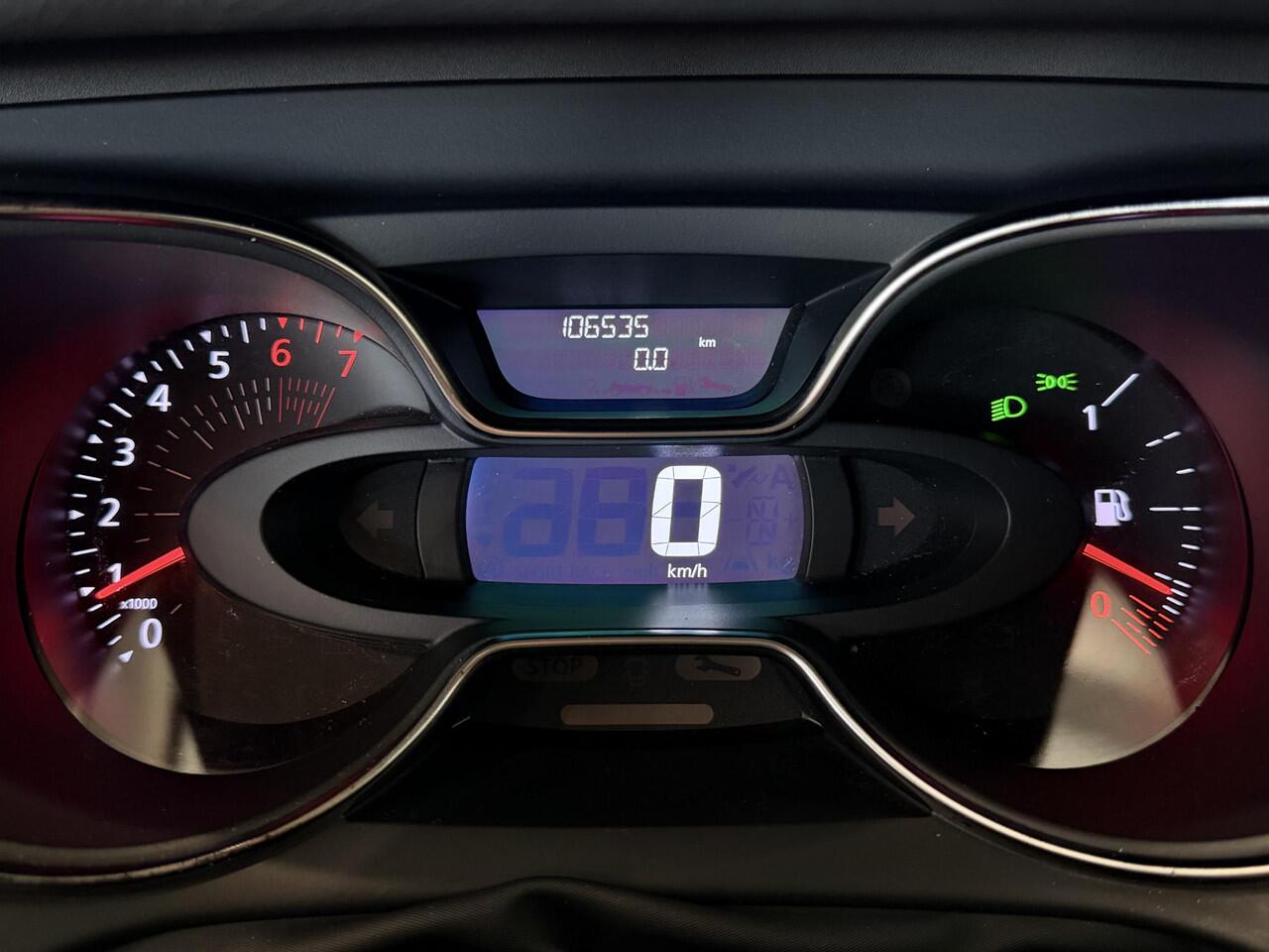 Renault CAPTUR 0.9 TCe 90 Intens | Trekhaak | Armsteun | Navigatie | Climate Control | Cruise Control | Lichtmetalen velgen 17"