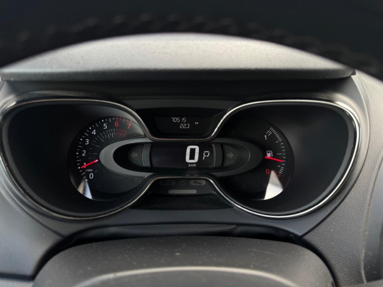 Renault CAPTUR 1.3 TCe 150pk Intens - navi - camera