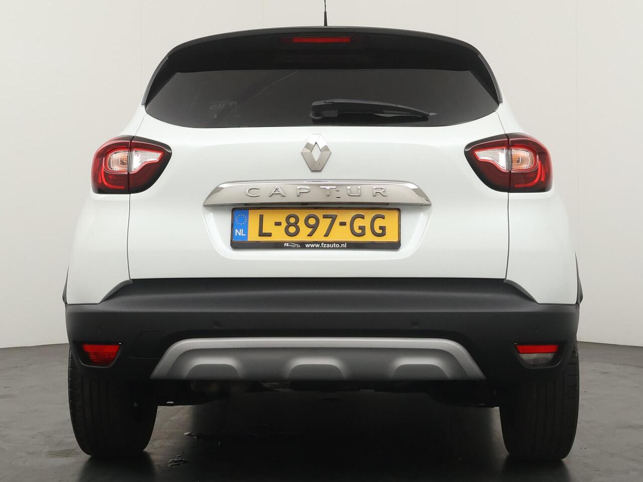 Renault CAPTUR 1.3 TCe Intens - Automaat - Navigatie - Climate Controle - Keyless Entry & Start