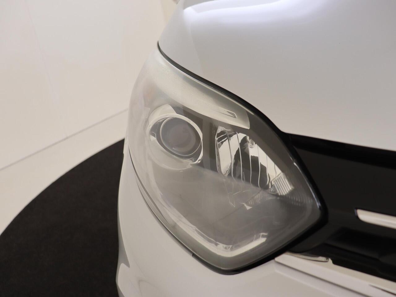 Renault CAPTUR 1.3 TCe Intens | Parkeersensoren | Navigatie