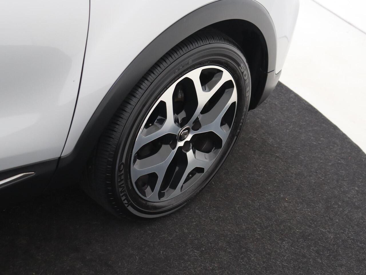 Renault CAPTUR 1.3 TCe Intens | Parkeersensoren | Navigatie