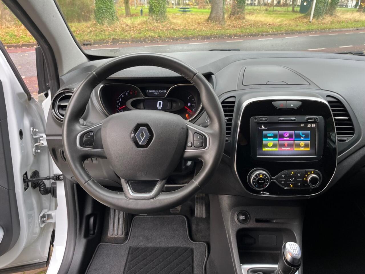 Renault CAPTUR 1.3 TCE INTENS Limited.