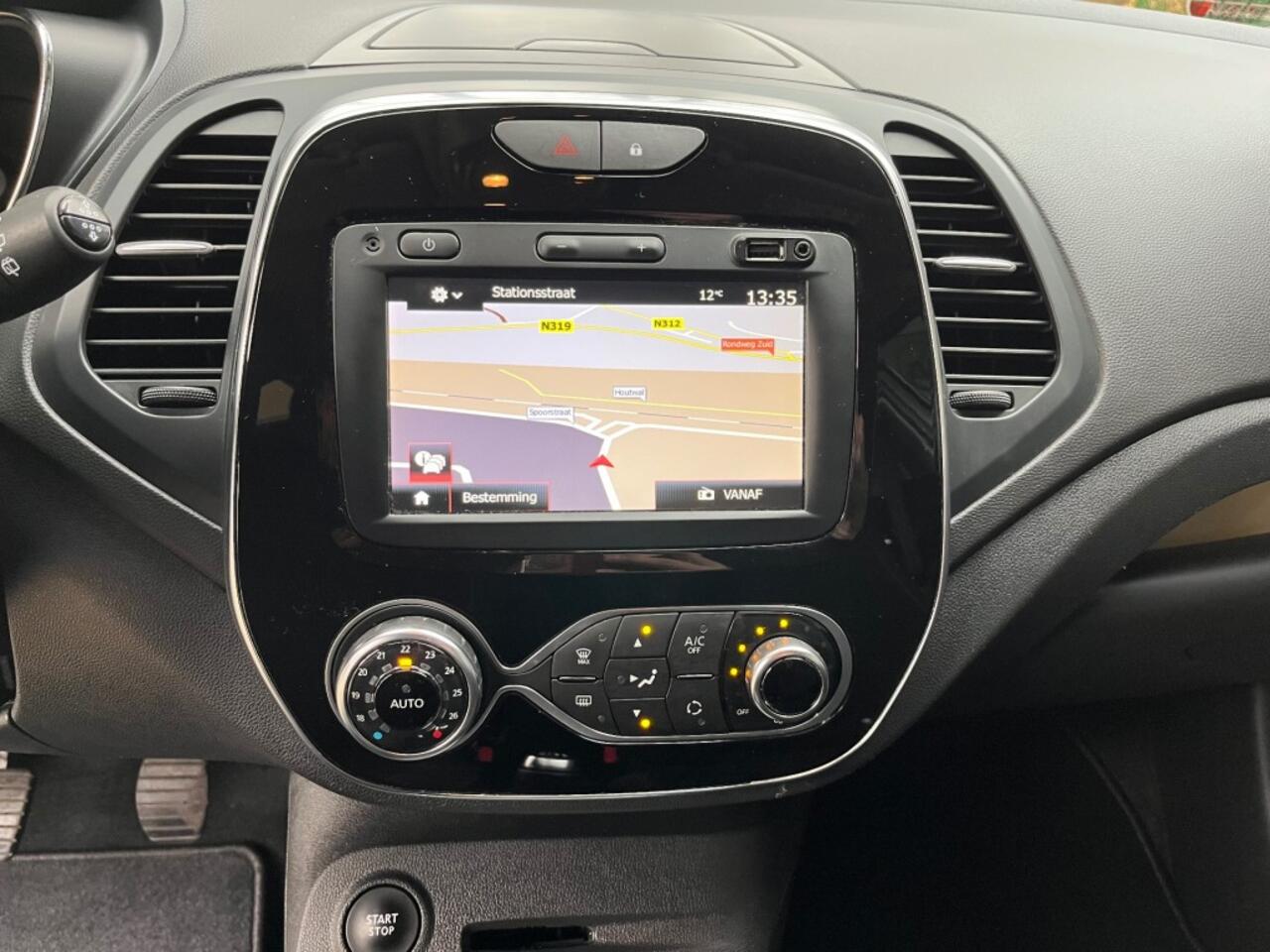 Renault CAPTUR 1.3 TCE INTENS Limited.