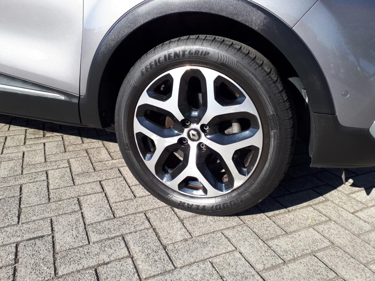 Renault CAPTUR 1.3 TCe Intens | AUTOMAAT | TREKHAAK | PANORAMADAK