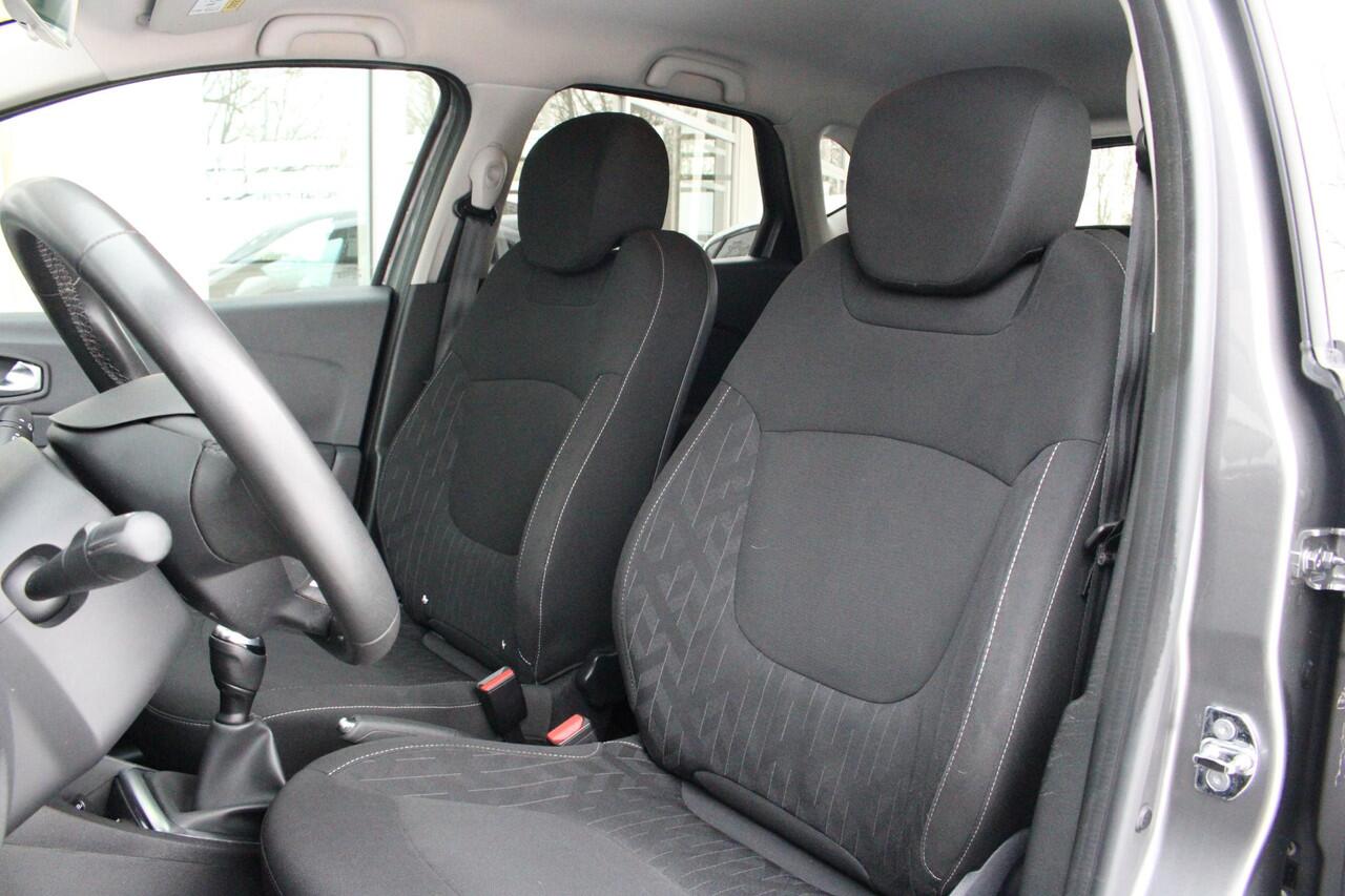 Renault CAPTUR 0.9 TCe Limited | Trekhaak | Stoelverwarming | Navigatiesysteem