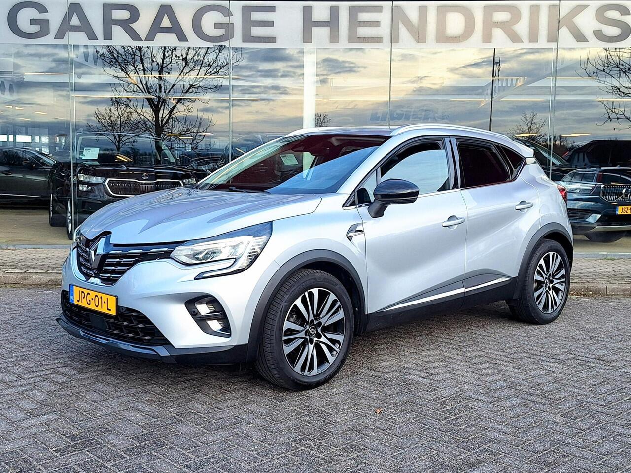 Renault CAPTUR 1.3 TCe 155 Initiale Paris Automaat | My 2020 | Leder | Trekhaak | LED | Blindspot | Navi |