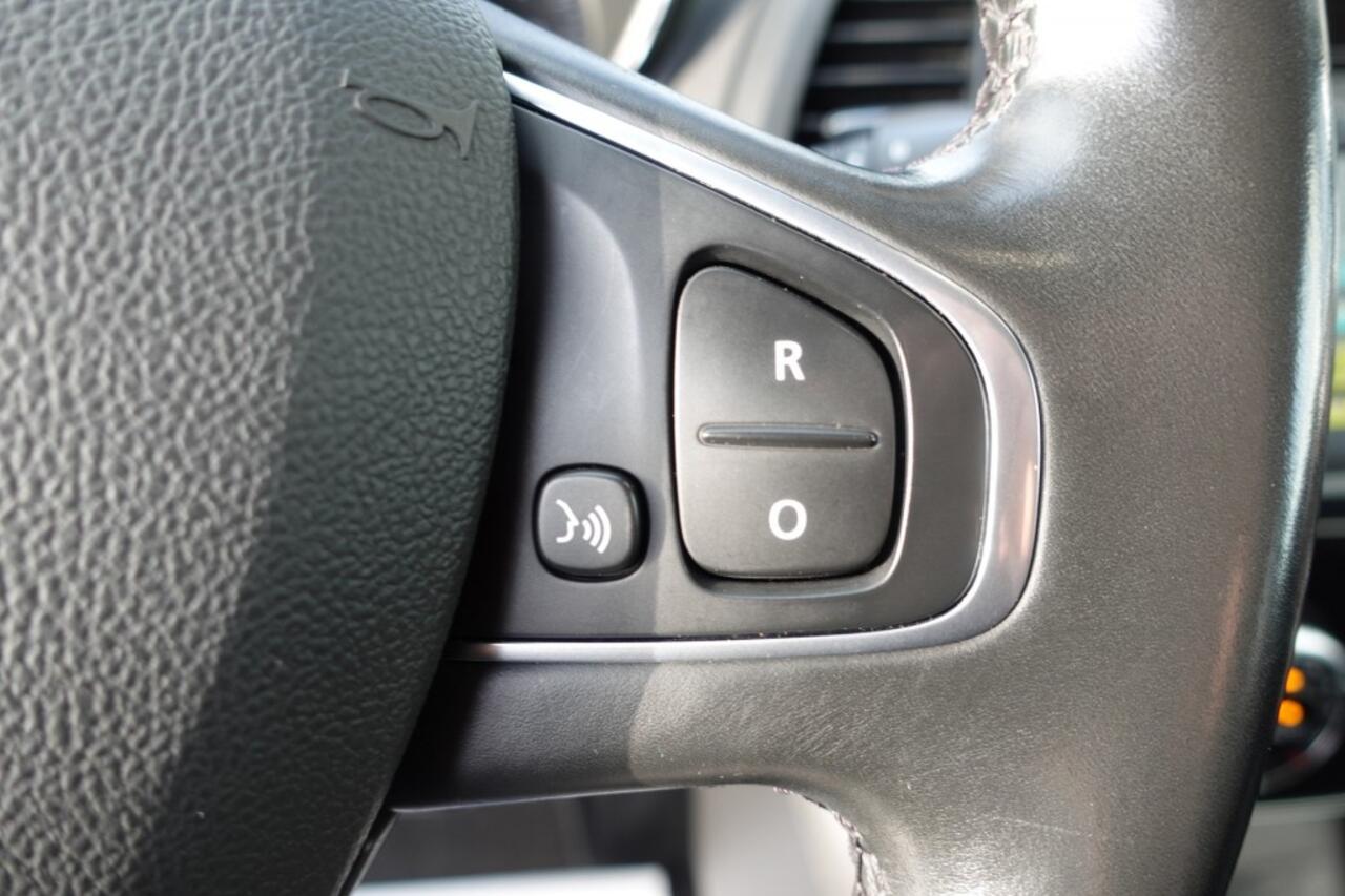 Renault CAPTUR 0.9 TC-e BOSE Navigatie Clima Pdc