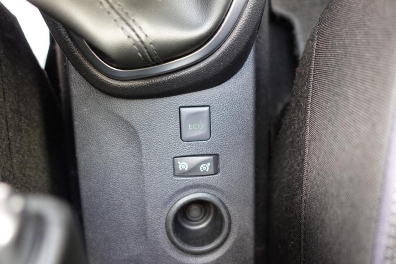 Renault CAPTUR 0.9 TC-e BOSE Navigatie Clima Pdc