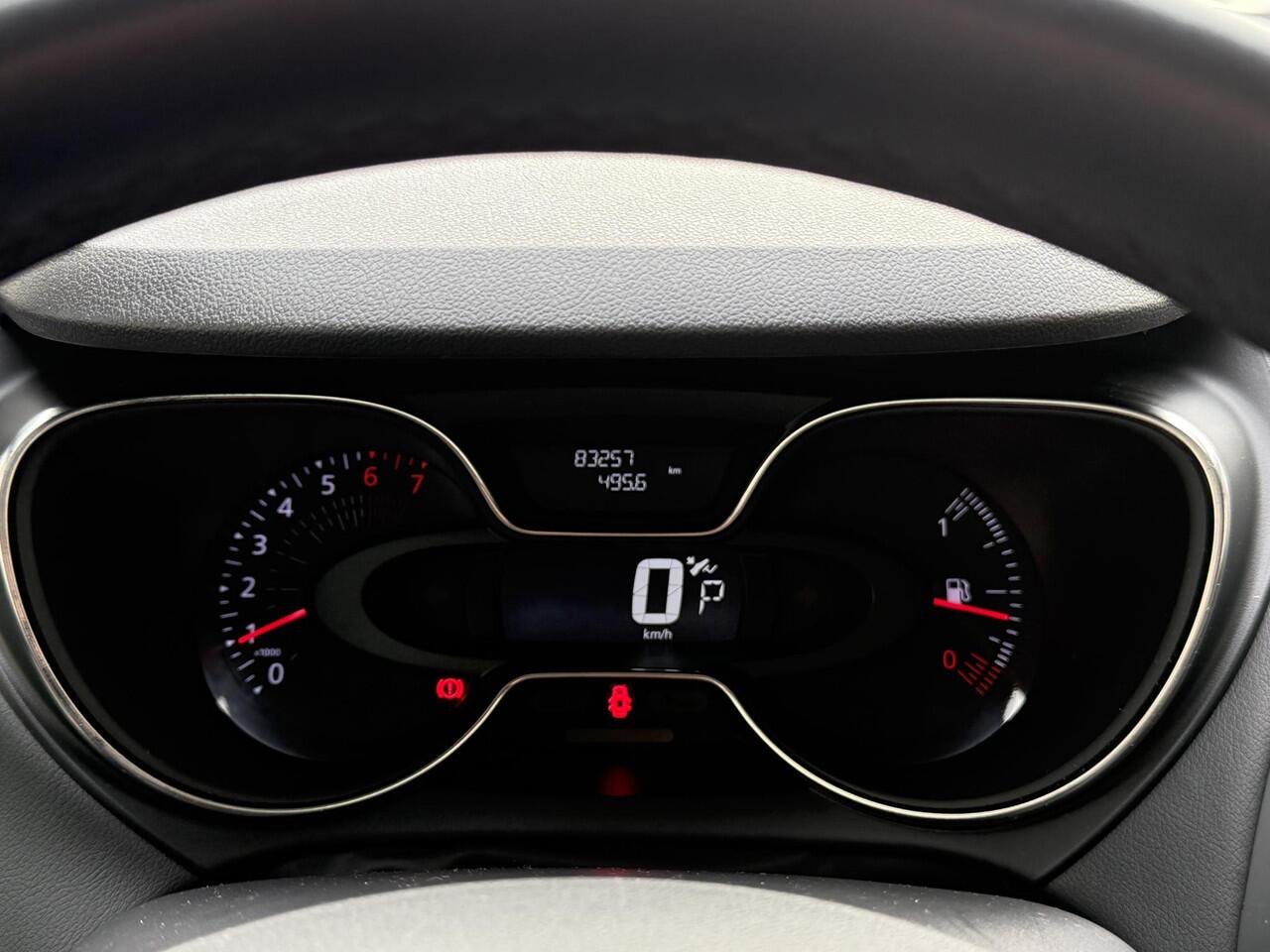 Renault CAPTUR 1.3 TCe Initiale Paris | Bose Audio | Achteruitrijcamera | Stoelverwarming | Leer | LED | DAB | Climate Control | Dodehoek detectie |