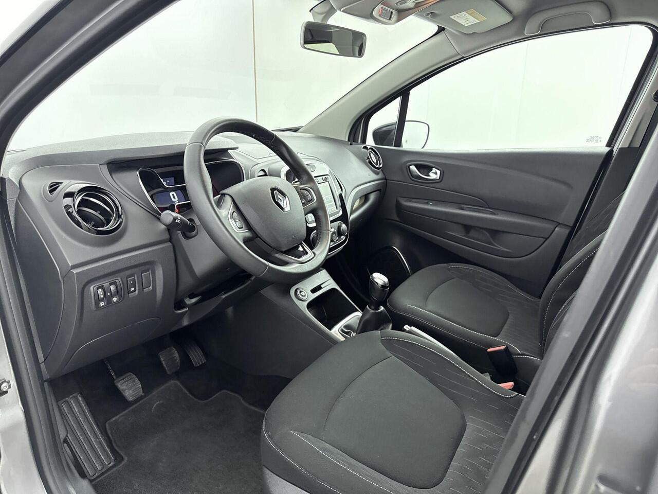 Renault CAPTUR 0.9 TCe Limited 90PK | Navigatie | Cruise Control | Parkeersensoren | Lichtmetalen Velgen