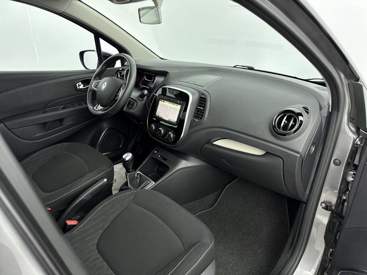 Renault CAPTUR 0.9 TCe Limited 90PK | Navigatie | Cruise Control | Parkeersensoren | Lichtmetalen Velgen
