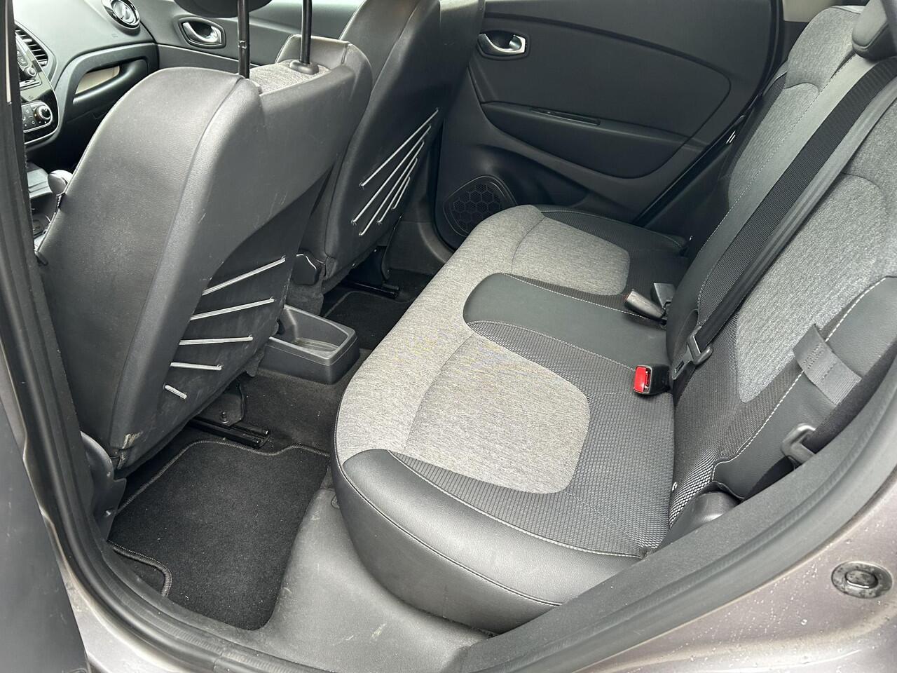 Renault CAPTUR 1.3 TCe Intens | Automaat | Hoge Zit | Trekhaak | Navi+ Camera