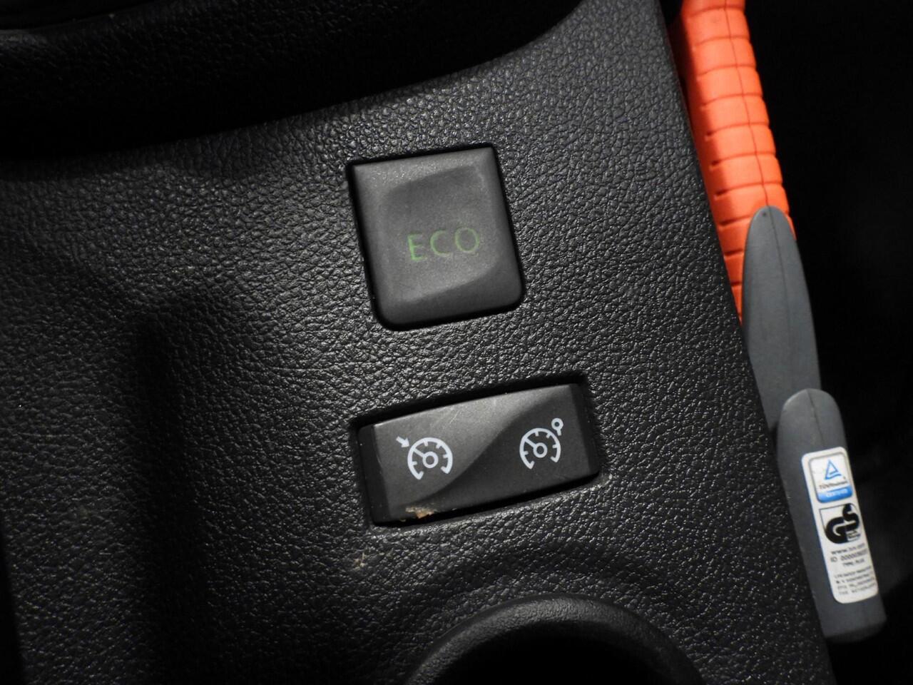 Renault CAPTUR 0.9 TCe Limited NAVI/AIRCO/CRUISE/PDC/16"LMV!