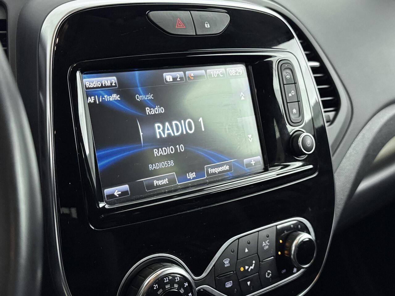 Renault CAPTUR 1.3 TCe 130Pk Intens | Navigatie | Apple & Android Caplay | Parkeersensoren Voor & Achter | Achteruitrijcamera | Trekhaak | Climate Control | Parkeerassistent