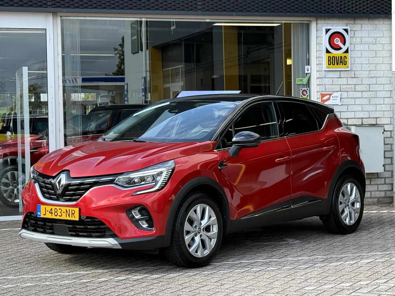 Renault CAPTUR 1.3 TCe 130 Intens | Trekhaak | Navigatie | Achteruitrijcamera | DAB | Climate Control | Key-less | Cruise Control | Parkeersensoren | LED |