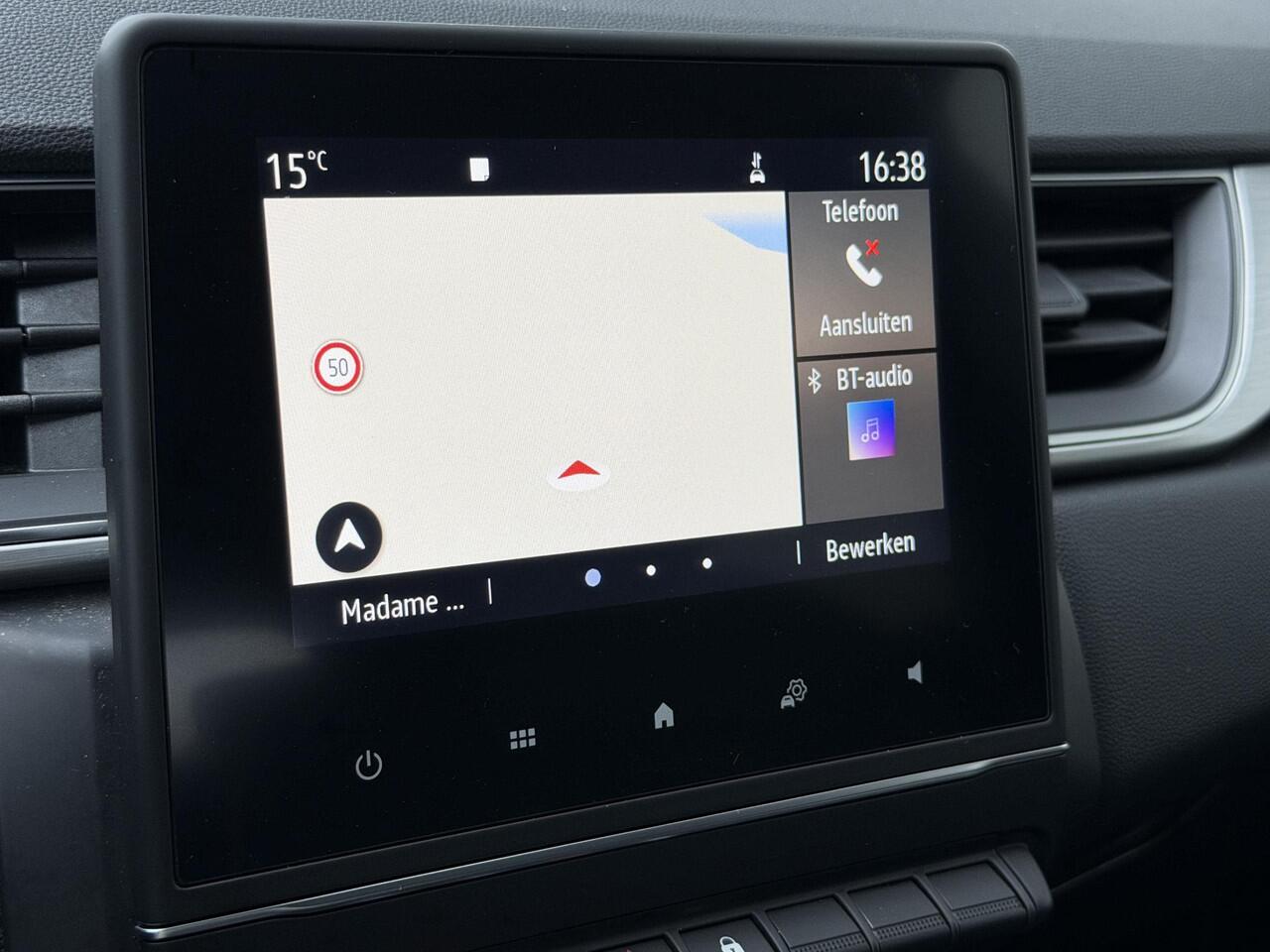 Renault CAPTUR 1.0 TCe 100 Intens / Clima / Navi / 17" LM velgen / Sensoren V+A / Keyless / Getinte ramen achter