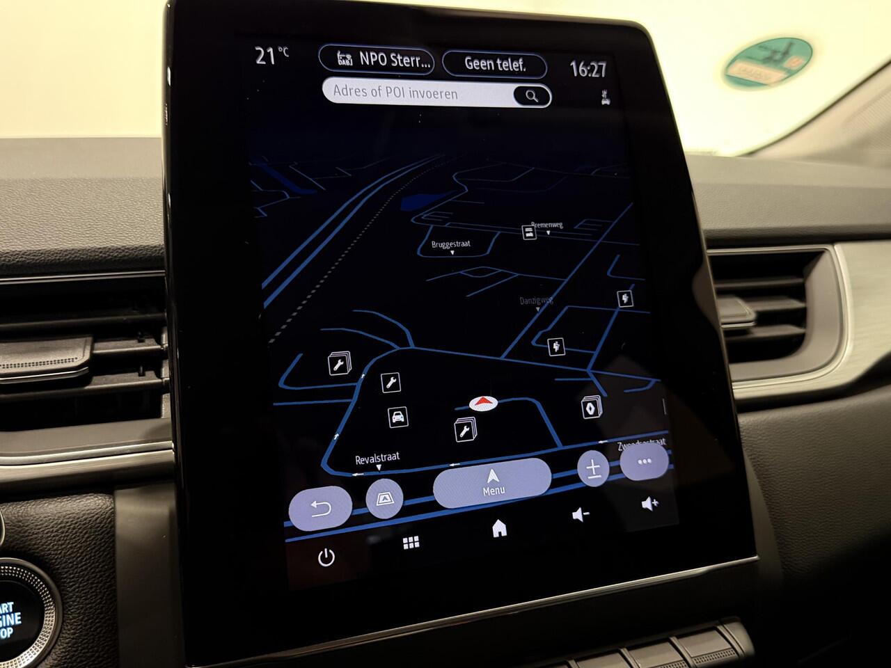 Renault CAPTUR 1.6 E-Tech Plug-in Hybrid 160 Intens | Trekhaak | Navigatie | Climate Control | Cruise Control | Apple Carplay/Android Auto | Parkeersensoren voor, achter en achteruitrijcamera