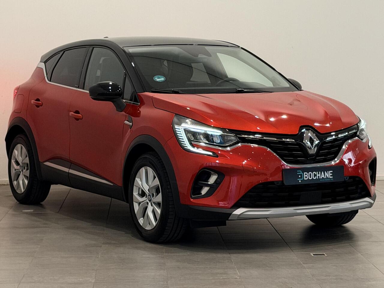 Renault CAPTUR 1.6 E-Tech Plug-in Hybrid 160 Intens | Trekhaak | Navigatie | Climate Control | Cruise Control | Apple Carplay/Android Auto | Parkeersensoren voor, achter en achteruitrijcamera